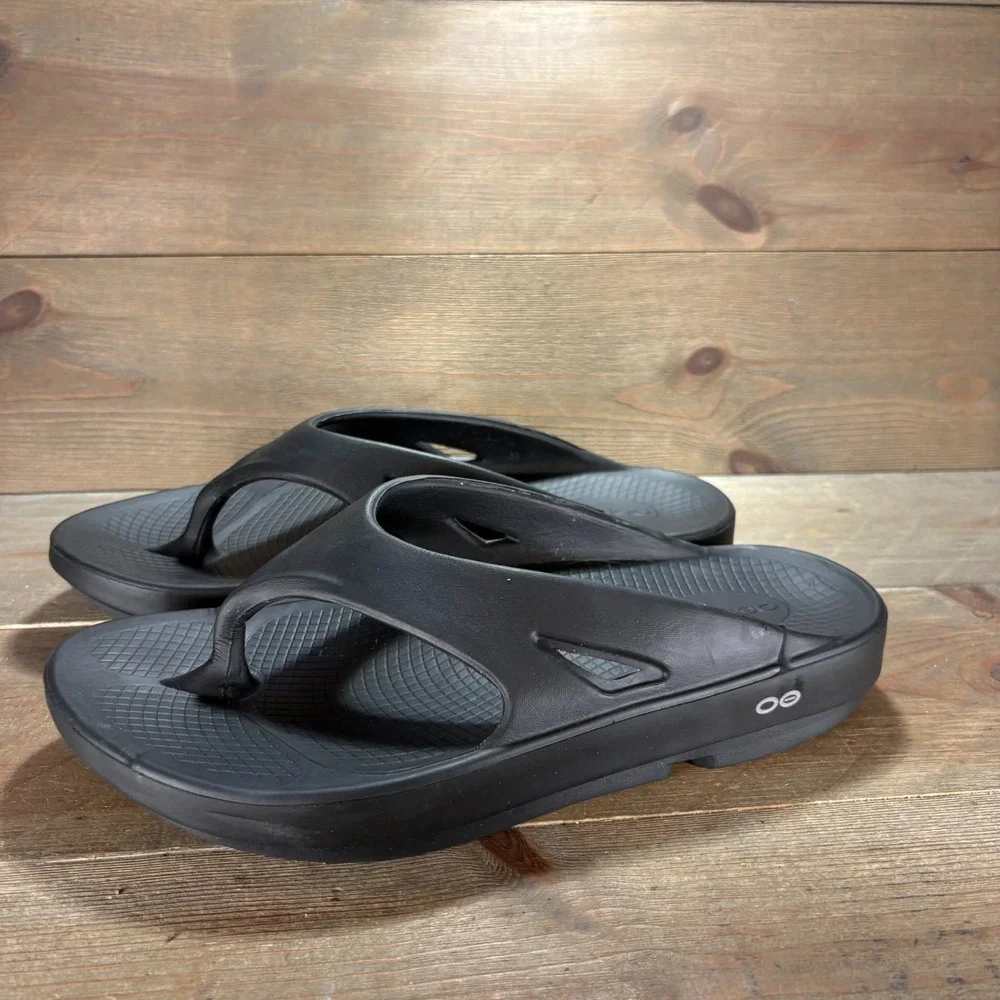 OOFOS OOriginal Mens size 10 shoes Black Recovery Slip On flip flop sandals